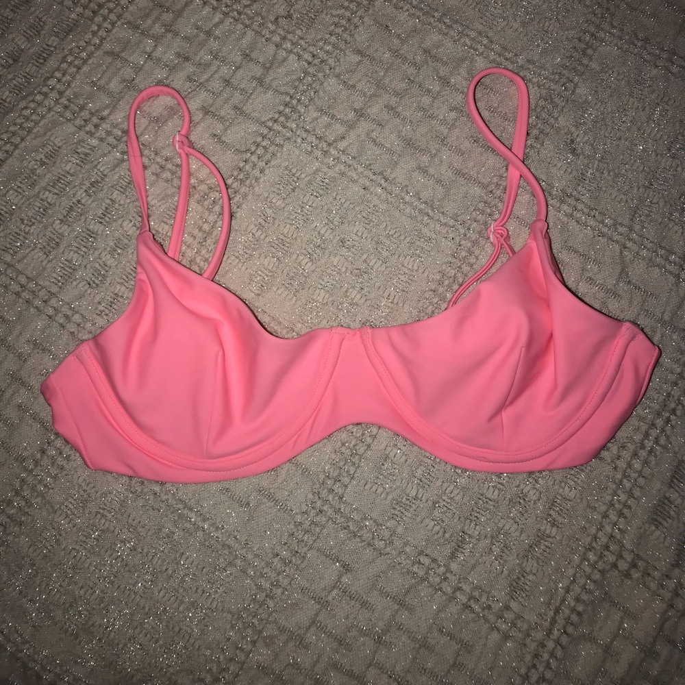 Blackbough hot pink Bikini top